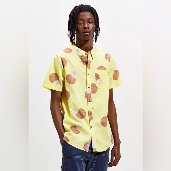 Party Pants Weekender Short Sleeve Button-Down Coconut Shirt Size Medium NWT - Picture 1 of 11